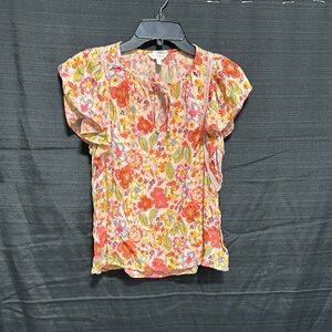 Lucky Brand Floral‎ Blouse Cutout Back and Flutter sleeves / Size S / box 27-10